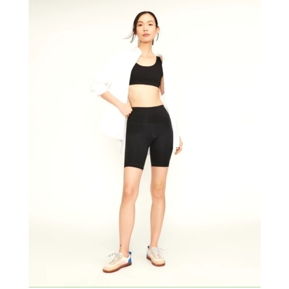 Everlane Perform Biker Shorts